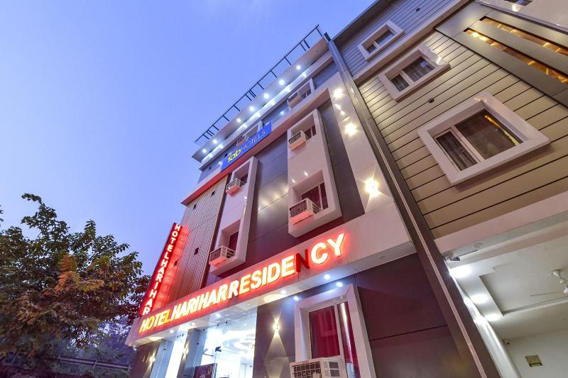 Fabhotel Hari Residency image