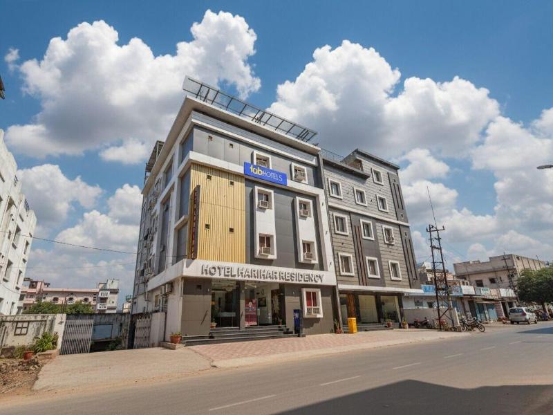 Fabhotel Hari Residency image