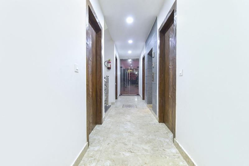 Fabhotel Hari Residency image