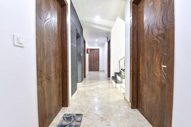 Fabhotel Hari Residency image