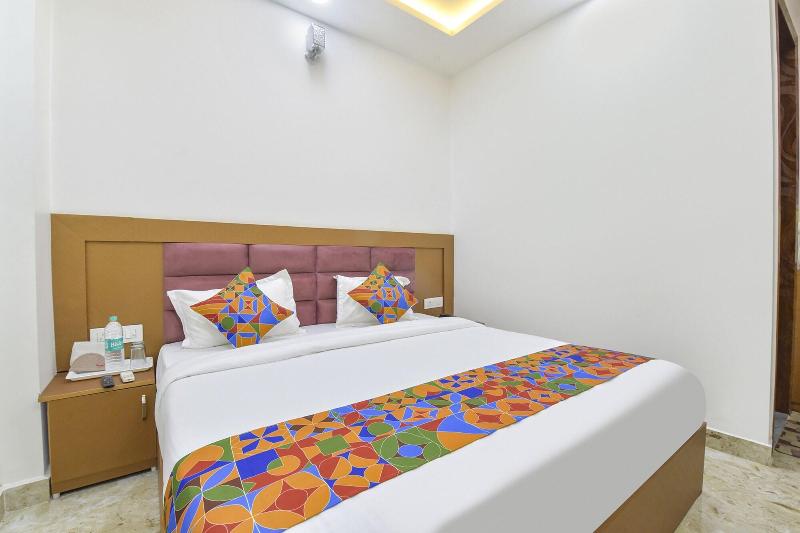 Fabhotel Hari Residency image