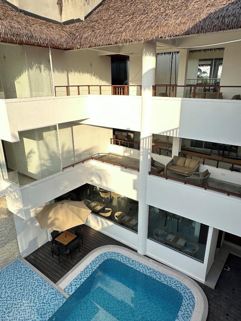Cocomo Maldives image