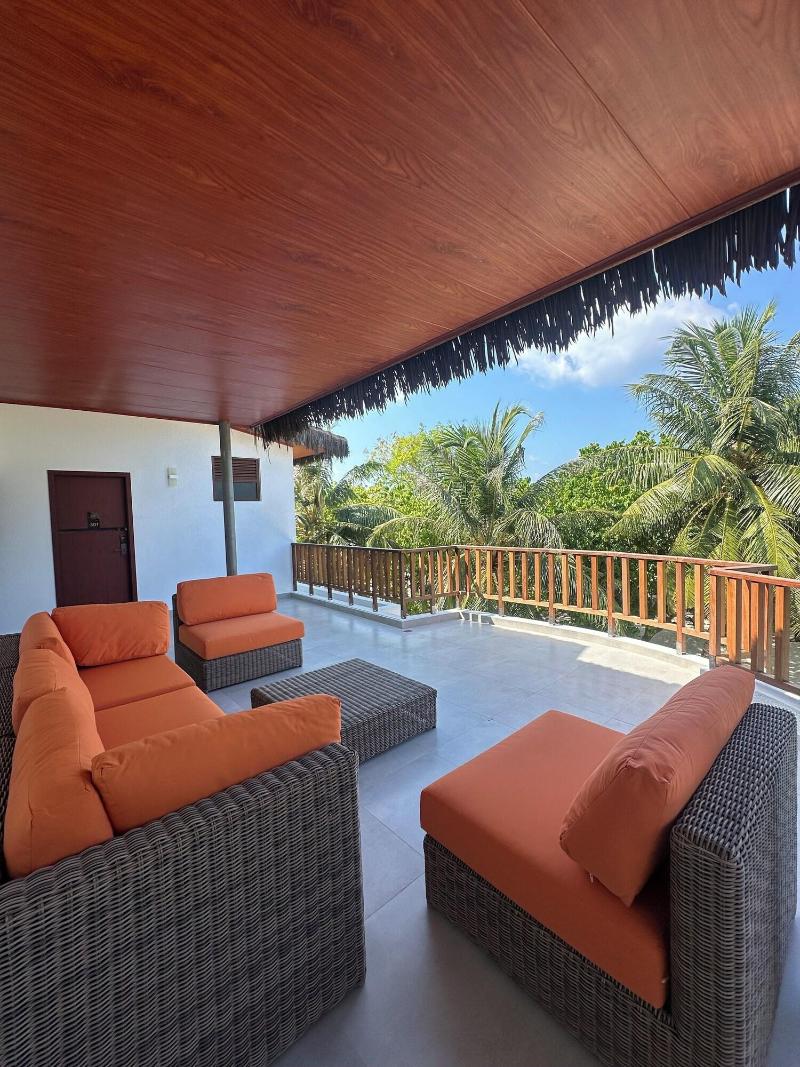 Cocomo Maldives image
