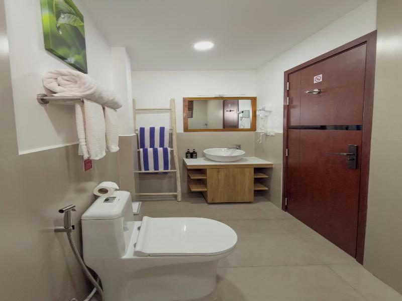 Cocomo Maldives image