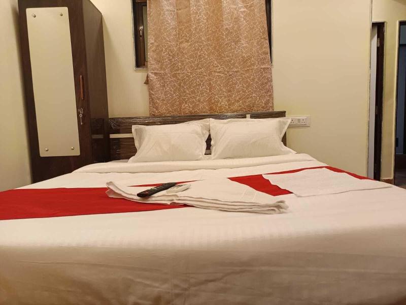 Hotel Metro Galaxy Inn image