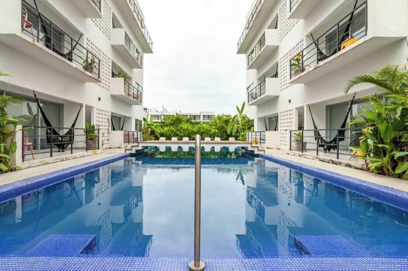 Papaya Suites Diamante Adults Only image
