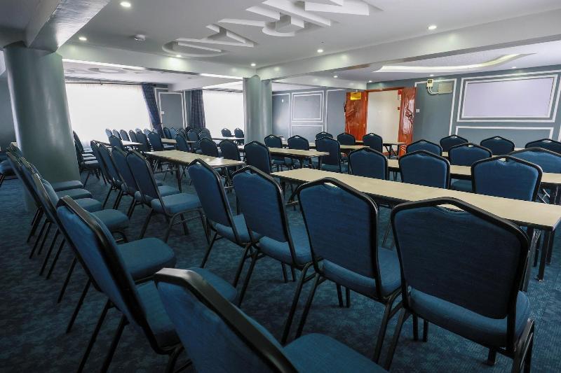 Crescent Resort And Conference Centre image