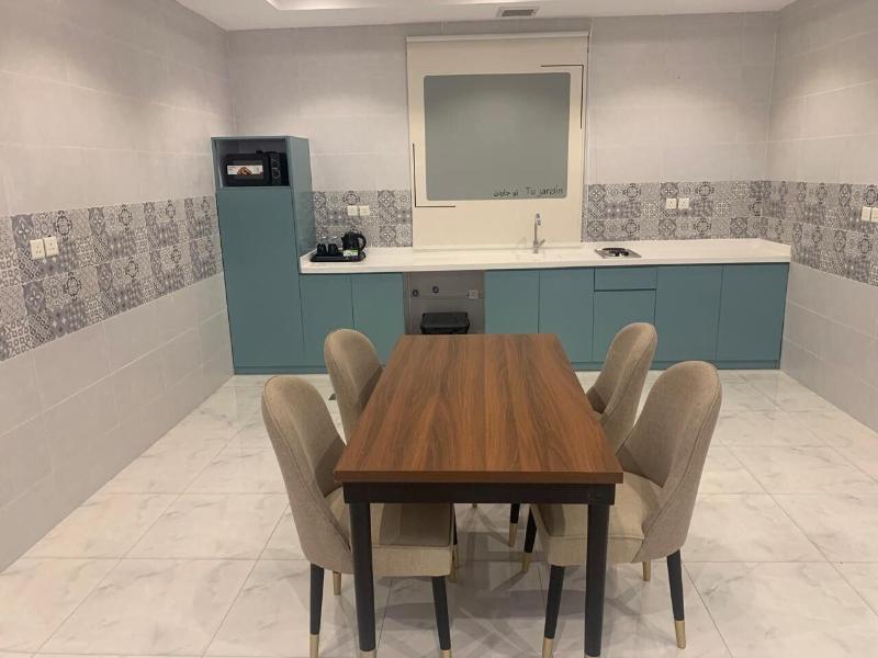 Holiday Plus Mishrifah Apartments image