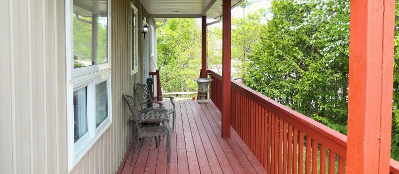 Mountain Views Steps To Bm Village Hot Tub Bbq