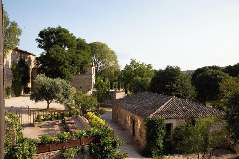 Prieura Saint Nicolas Les Maisons image