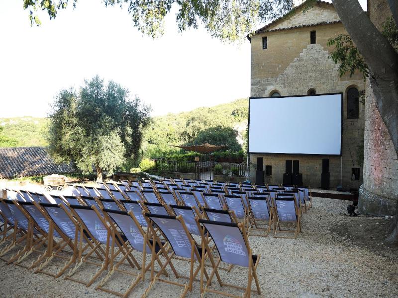 Prieura Saint Nicolas Les Maisons image