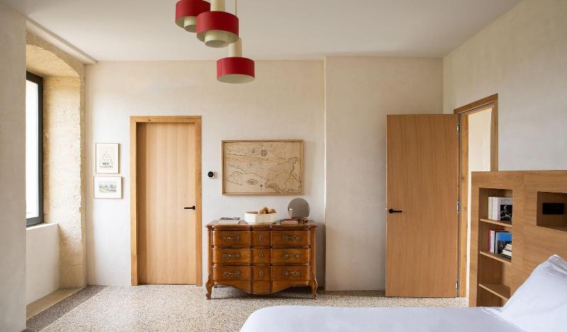 Prieura Saint Nicolas Les Maisons image