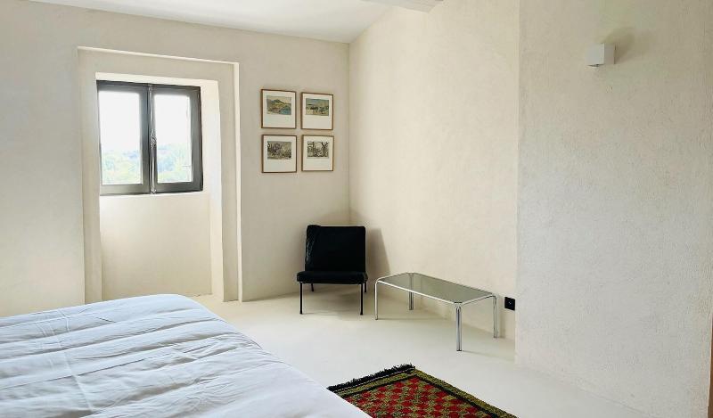 Prieura Saint Nicolas Les Maisons image