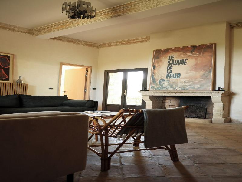 Prieura Saint Nicolas Les Maisons image