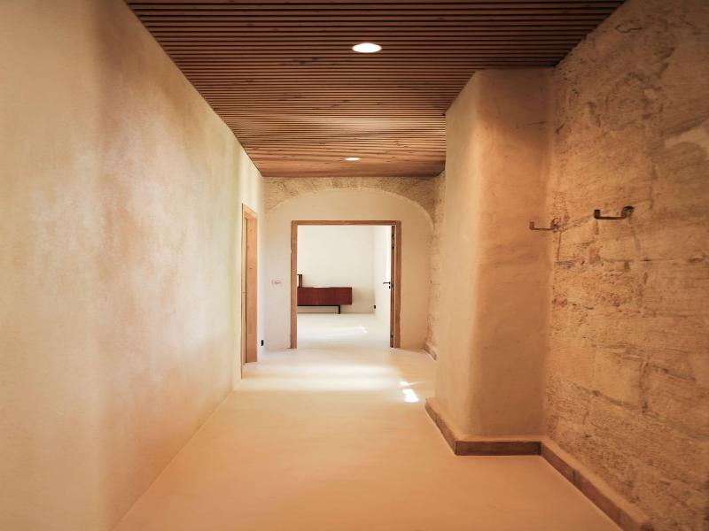 Prieura Saint Nicolas Les Maisons image