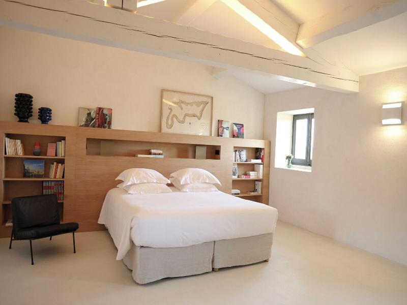 Prieura Saint Nicolas Les Maisons image