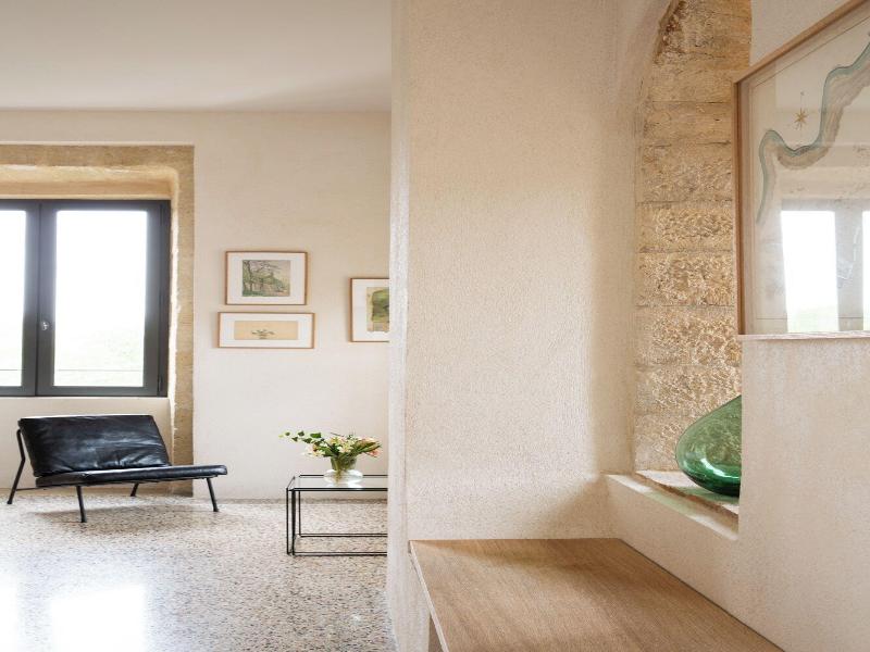 Prieura Saint Nicolas Les Maisons image