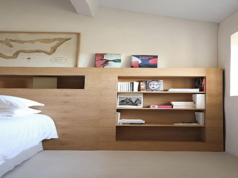 Prieura Saint Nicolas Les Maisons image