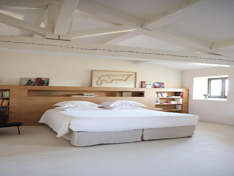Prieura Saint Nicolas Les Maisons image