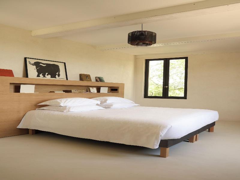 Prieura Saint Nicolas Les Maisons image
