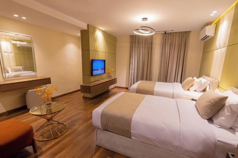 Spire West Hotel image