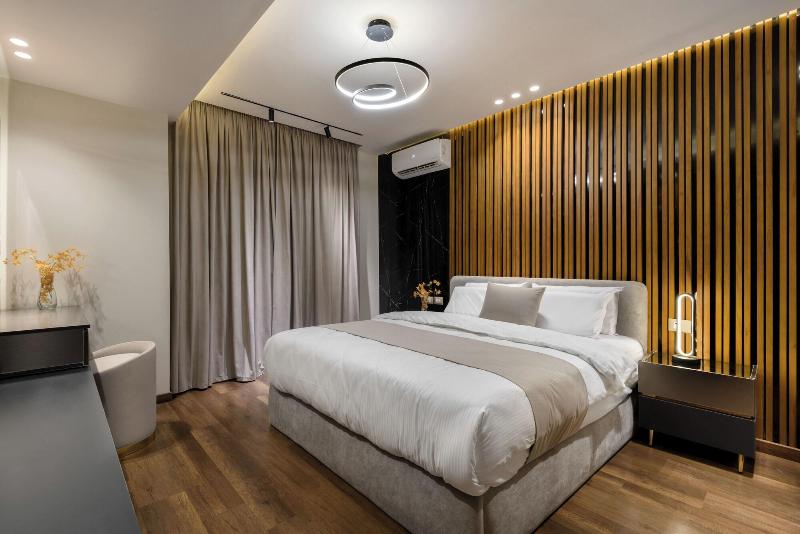 Spire West Hotel image