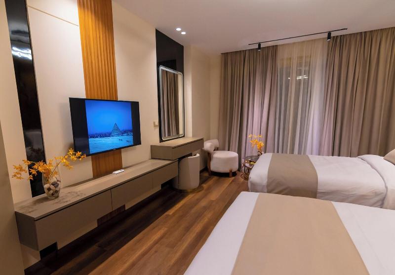 Spire West Hotel image