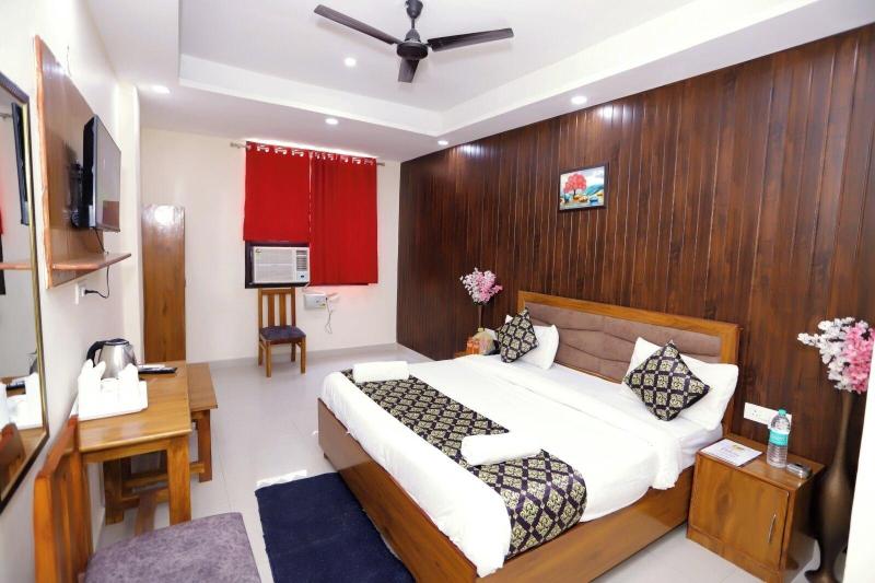 Corporate Inn 52 image