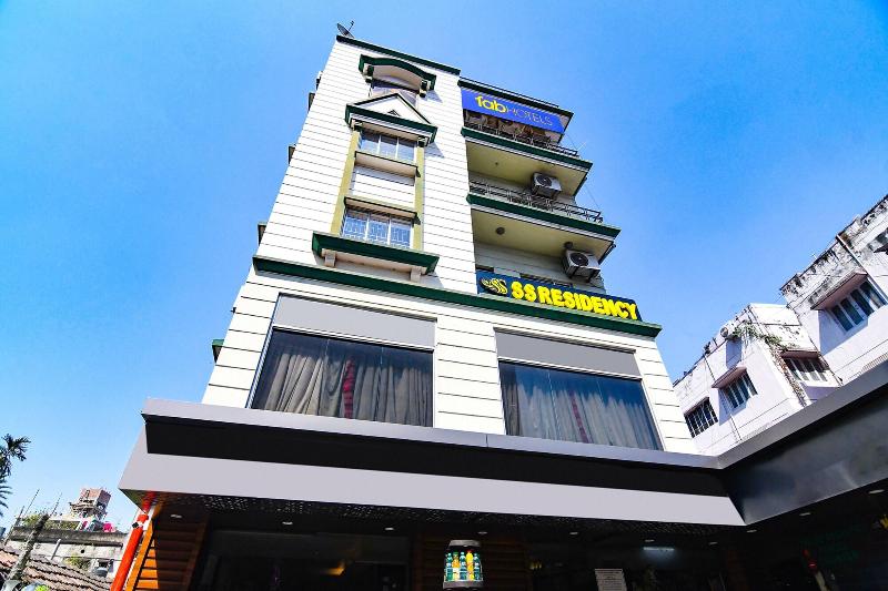 Fabhotel S Residency — general view