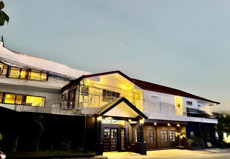 Bluewing Hotel Angeles Powered By Cocotel image