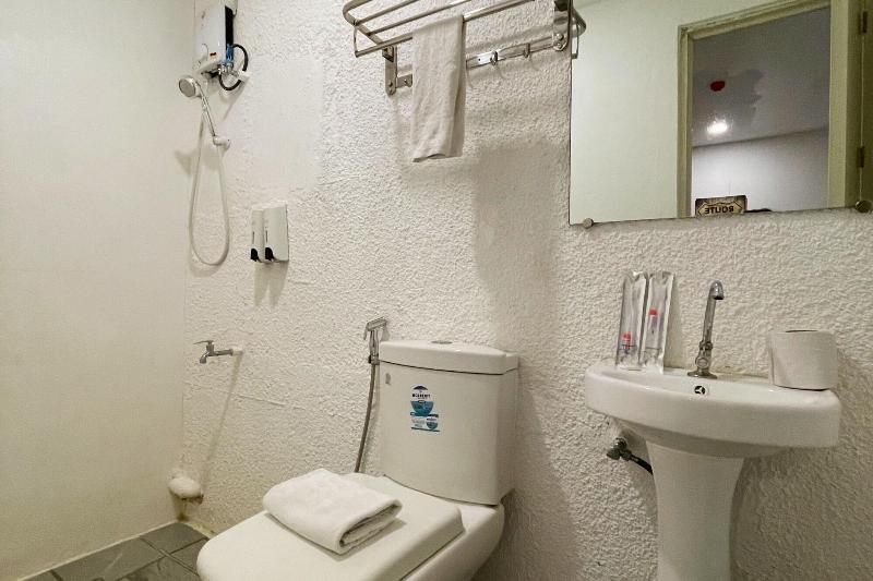 Bluewing Hotel Angeles Powered By Cocotel image