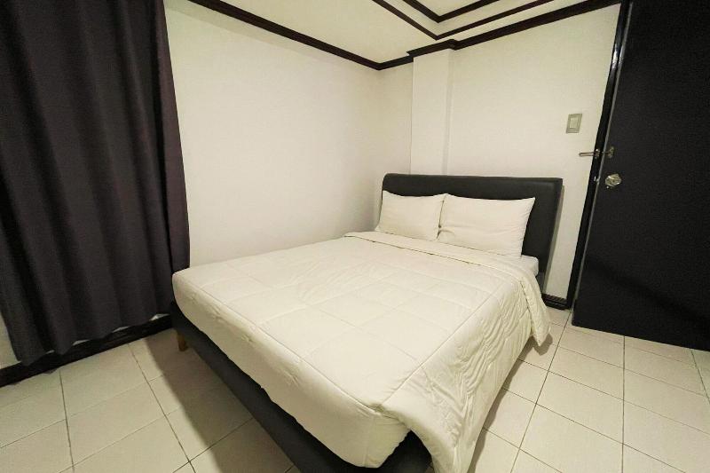 Bluewing Hotel Angeles Powered By Cocotel image