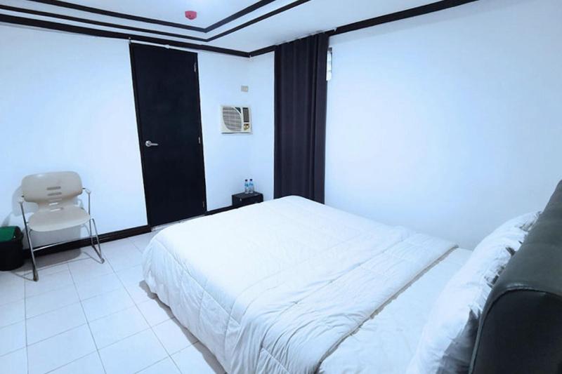 Bluewing Hotel Angeles Powered By Cocotel image