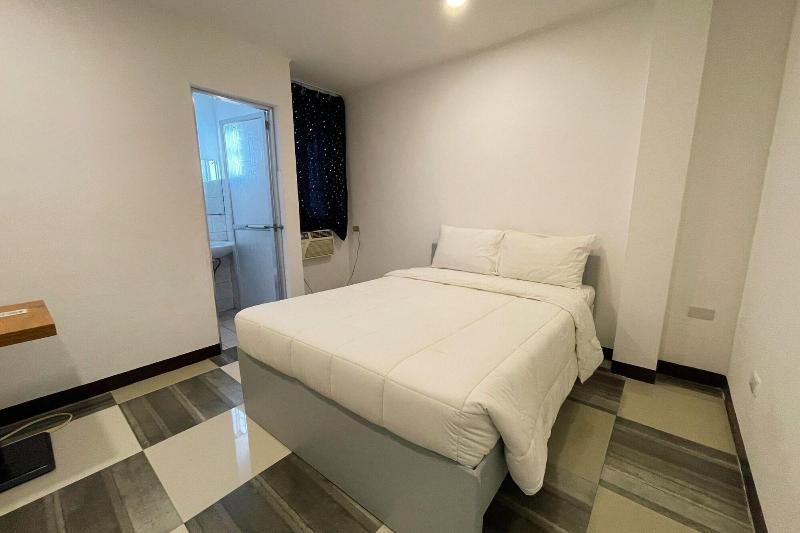 Bluewing Hotel Angeles Powered By Cocotel image