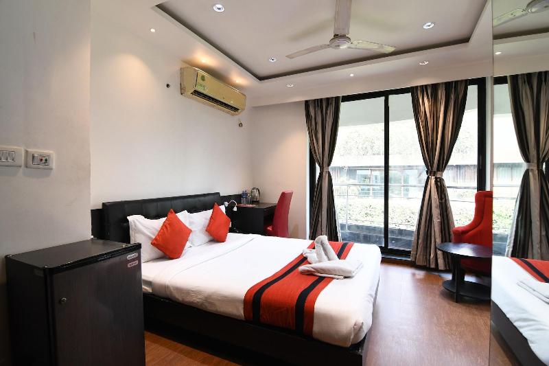 Hotel Ballygunge Luxury image