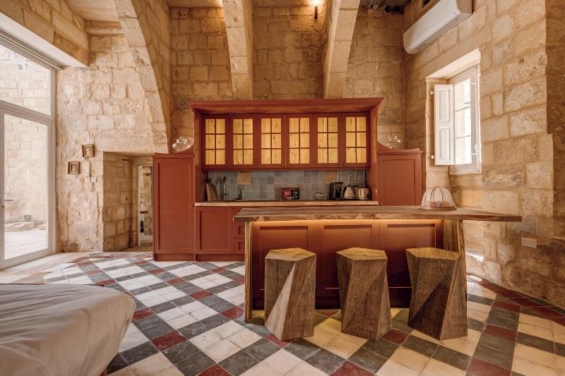 Talbot House By Talbot Bons