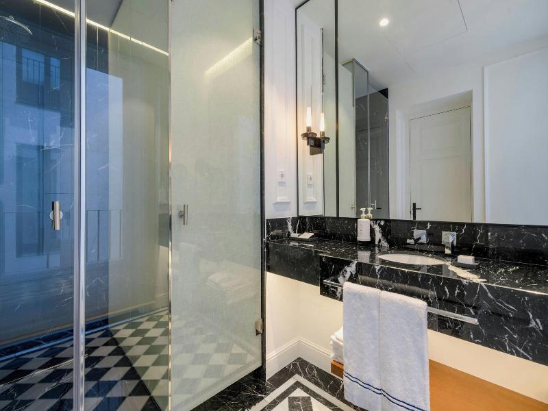 El Autor Hotel Madrid Autograph Collection image