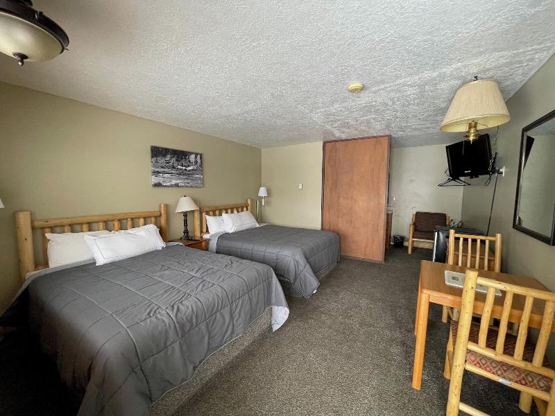 Ho Hum Motel image