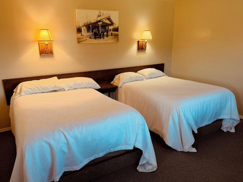 Ho Hum Motel image