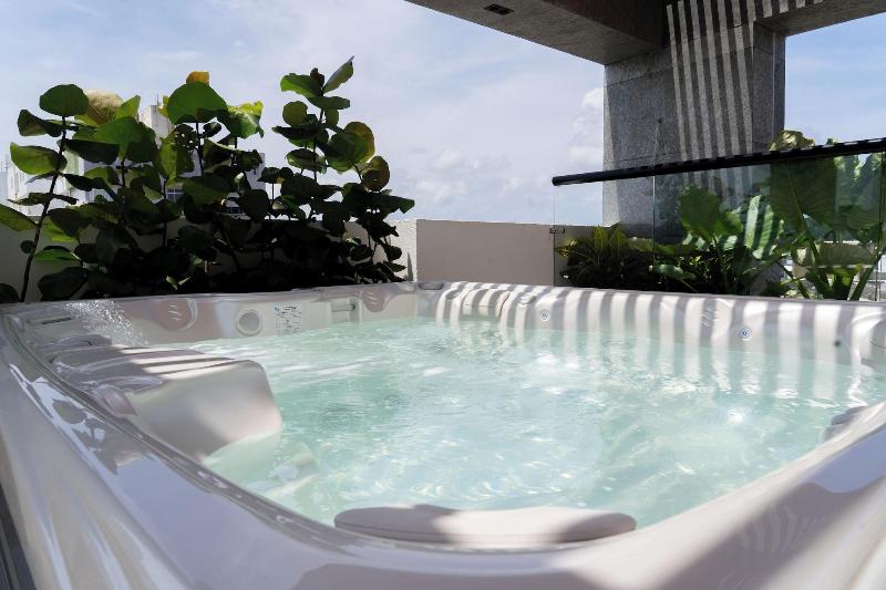 Delamar Hotel image