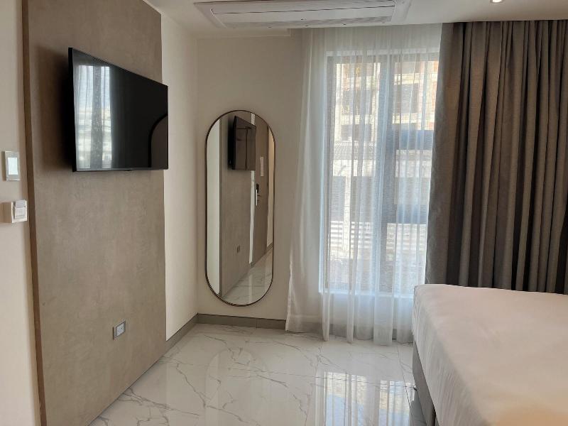 Delamar Hotel image