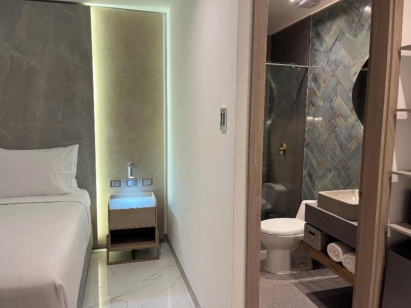 Delamar Hotel image