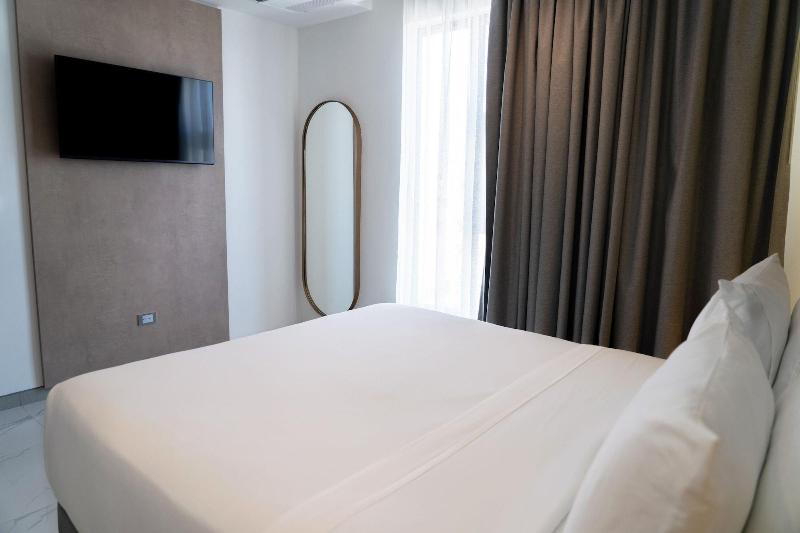 Delamar Hotel image