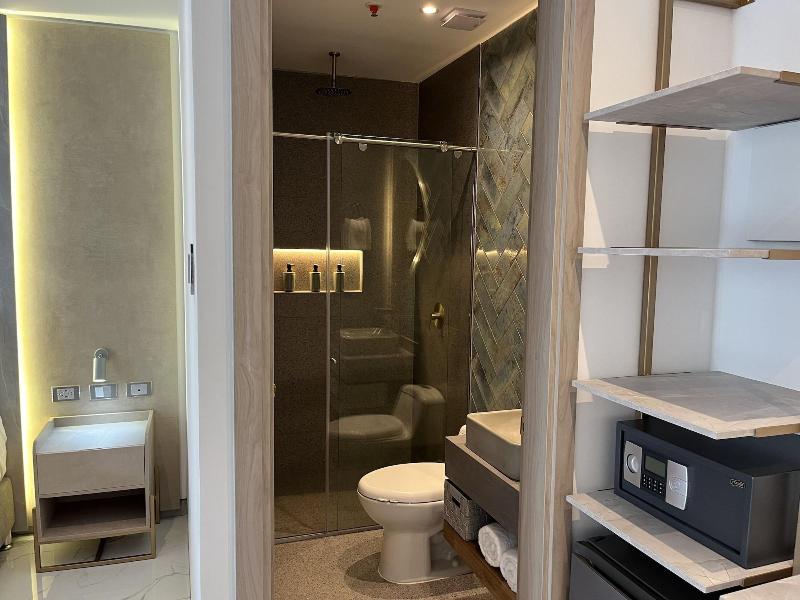 Delamar Hotel image