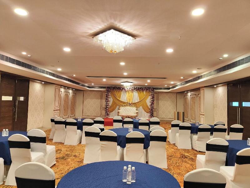The Altruist Business Hotel Kharadi image
