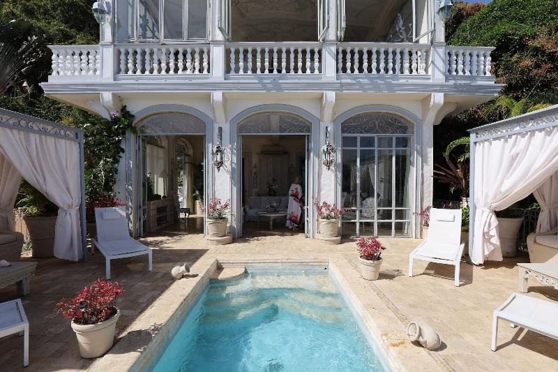 Villa Caprichosa — general view