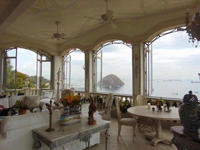 Villa Caprichosa