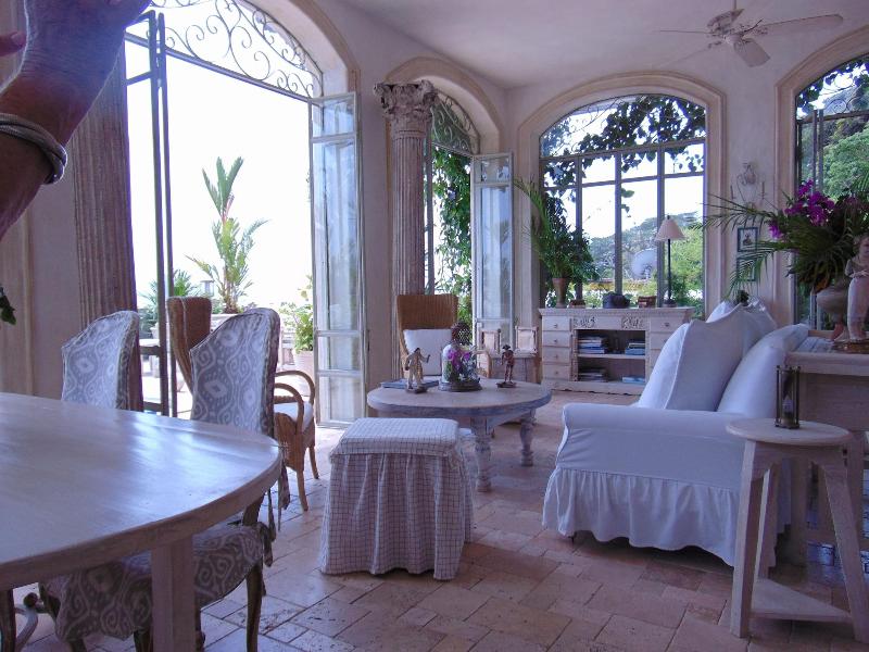 Villa Caprichosa image
