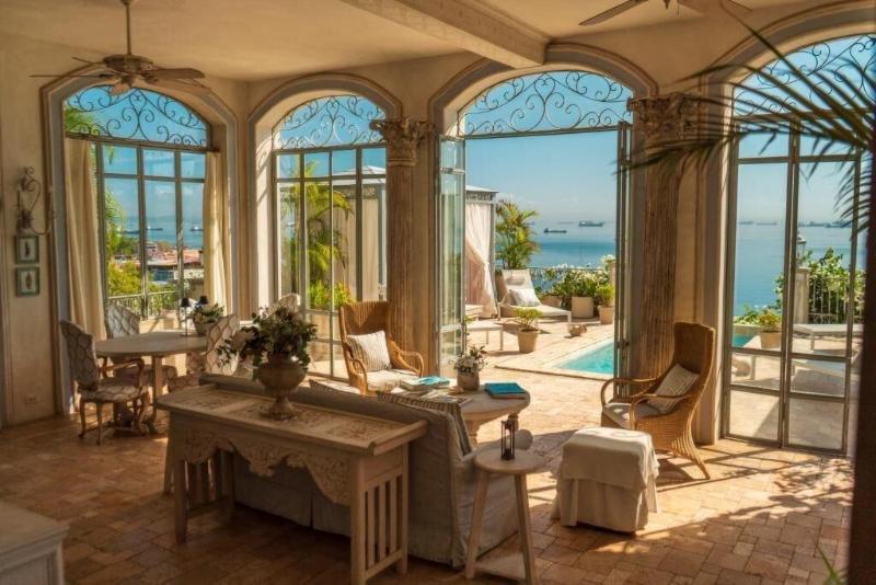 Villa Caprichosa image