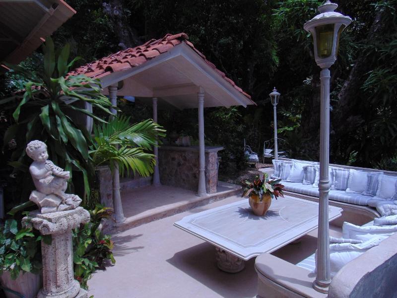 Villa Caprichosa image